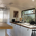 Keuken in de schoolbus